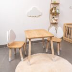 Tafelset met 2 stoeltjes en hazenoren van natuurhout | Design Bunny - galeriefoto 4 | Cozy Collections