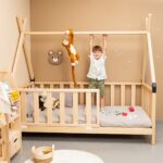 Montessori tipi-huisbed van natuurhout met veiligheidshekje - galeriefoto 4 | Cozy Collections