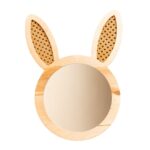Decoratieve wandspiegel haas van natuurhout met rotan detail - productafbeelding | Cozy Collections