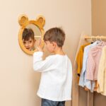 Decoratieve wandspiegel beer van natuurhout voor de kinderkamer - galeriefoto 5 | Cozy Collections