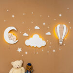 LED-wandlamp olifant op handgeschilderde houten maan - Complete set met 3 delen - productafbeelding | Cozy Collections