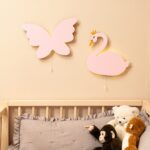 LED-wandlamp set prinses zwaan & vlinder van handgeschilderd hout - galeriefoto 2 | Cozy Collections