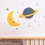 LED-wandlamp set maan & planeet van handgeschilderd hout | Ruimtethema - galeriefoto 2 | Cozy Collections