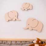 LED-wandlamp set olifantenfamilie van handgeschilderd hout | Papa, mama & baby - productafbeelding | Cozy Collections