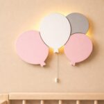 Veilleuse Murale LED Ballons en Bois Peints à la Main | Lampe Murale Enfant à Piles pour Chambre Bébé | Cozy Collections