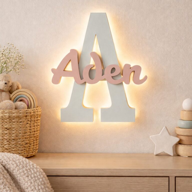 Veilleuse Initiale Personnalisée avec Prénom LED en Bois | Lampe Murale Chambre Bébé et Enfant | Cozy Collections