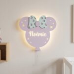 Veilleuse Murale Personnalisée avec Prénom LED en Bois | Lampe Chambre Bébé et Enfant avec Nœud | Cozy Collections