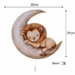 Veilleuse Murale LED Lion Endormi sur la Lune | Chambre Bébé | Lampe Décorative Chambre Enfant à Piles | Cozy Collections