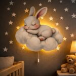 Veilleuse Murale Enfant Lapin sur Nuage | Lampe LED Bébé Chambre | Cozy Collections