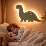 Veilleuse Murale Dinosaure Bois LED Vert Sauge | Chambre Enfant | Cozy Collections