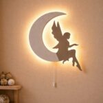 Veilleuse Murale Fée sur Lune LED Bois | Chambre Fille Magie | Cozy Collections