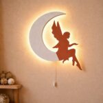 Veilleuse Murale Fée sur Lune LED Bois | Chambre Fille Magie | Cozy Collections
