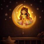 Veilleuse Murale Princesse Assise sur la Lune | LED Chambre Fille | Cozy Collections