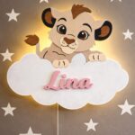 Veilleuse Murale Lionceau Nuage Prénom LED | Bois Personnalisée | Cozy Collections